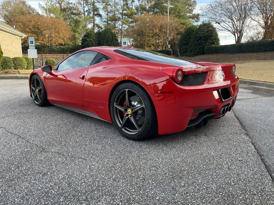 2010 Ferrari 458 Italia - Image 17 of 31
