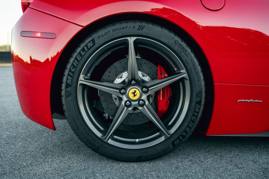 2010 Ferrari 458 Italia - Image 25 of 31