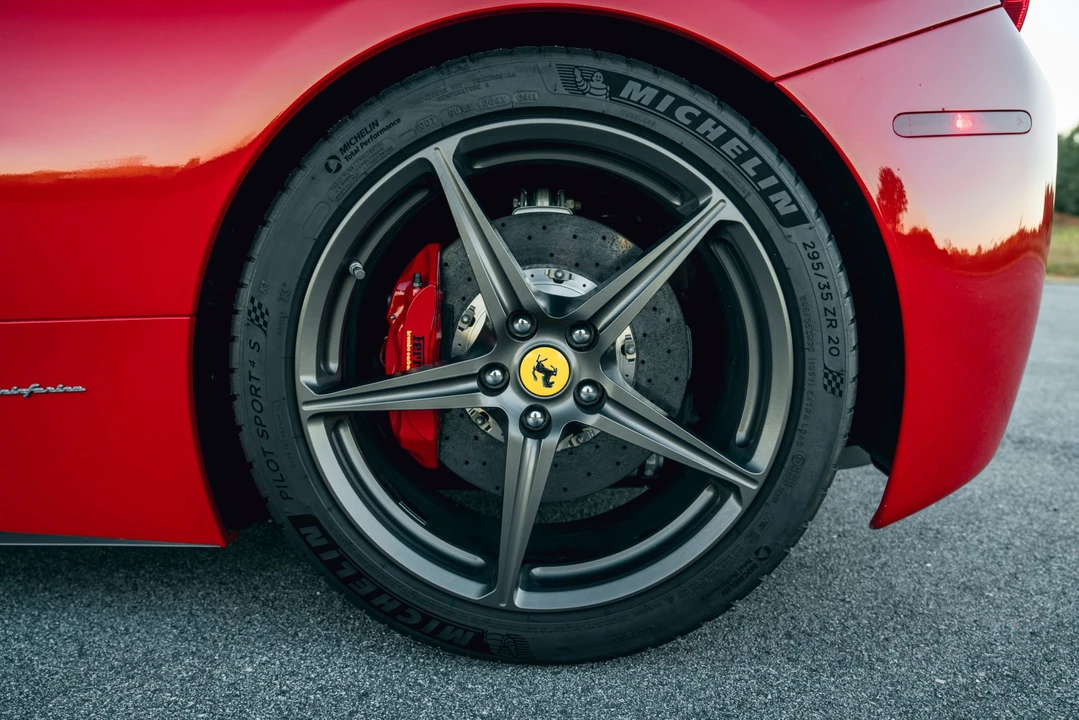 2010 Ferrari 458 Italia - Image 28 of 31