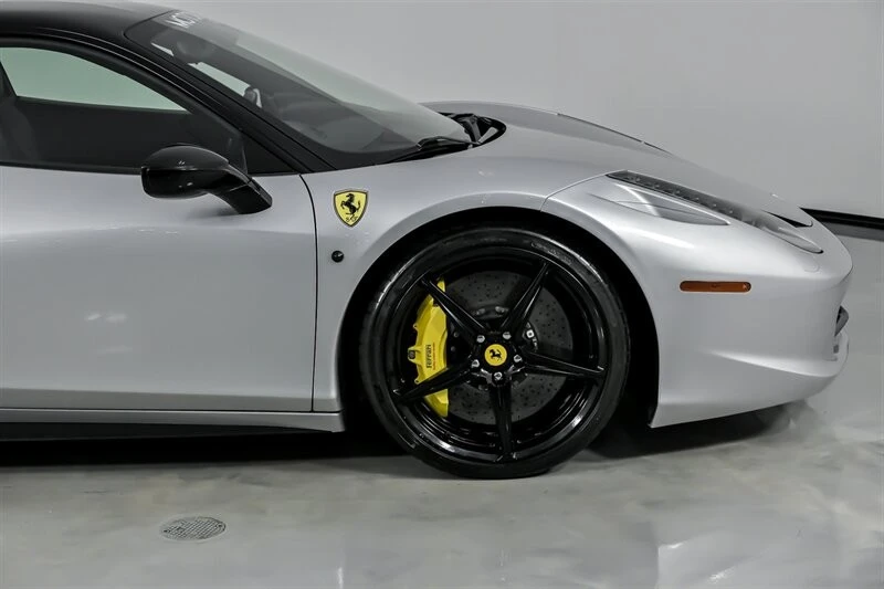 2010 Ferrari 458 Italia - Image 15 of 21