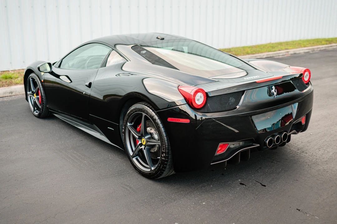 2010 Ferrari 458 Italia - Image 4 of 31