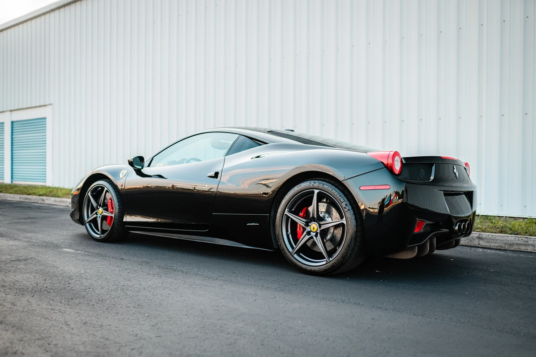 2010 Ferrari 458 Italia - Image 16 of 31