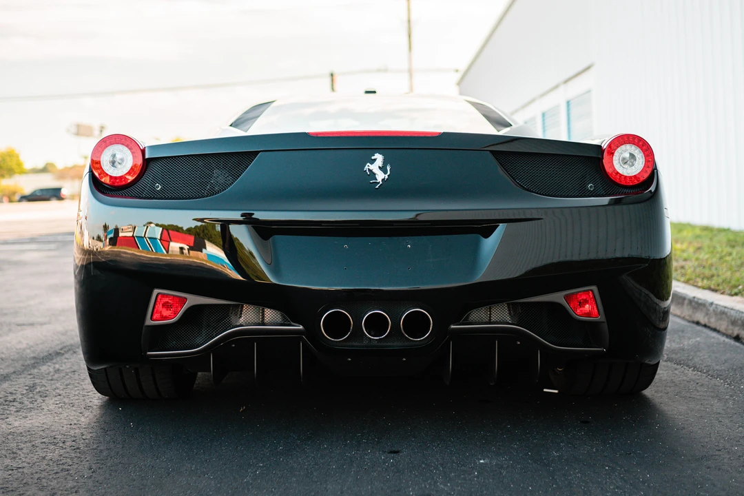 2010 Ferrari 458 Italia - Image 5 of 31