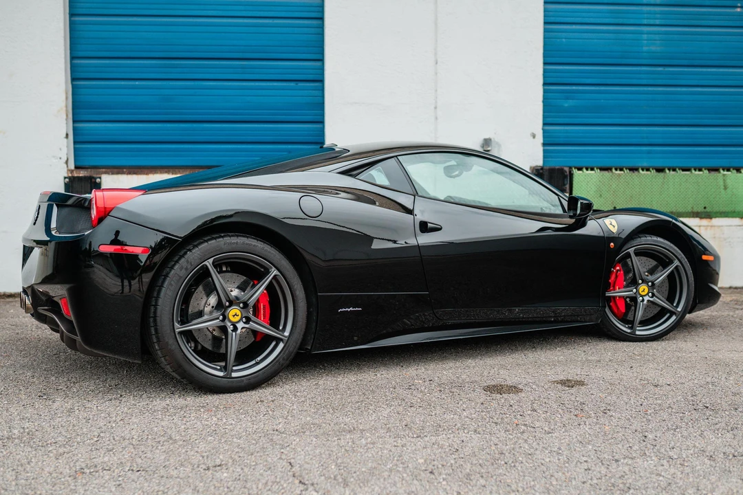 2010 Ferrari 458 Italia - Image 3 of 31