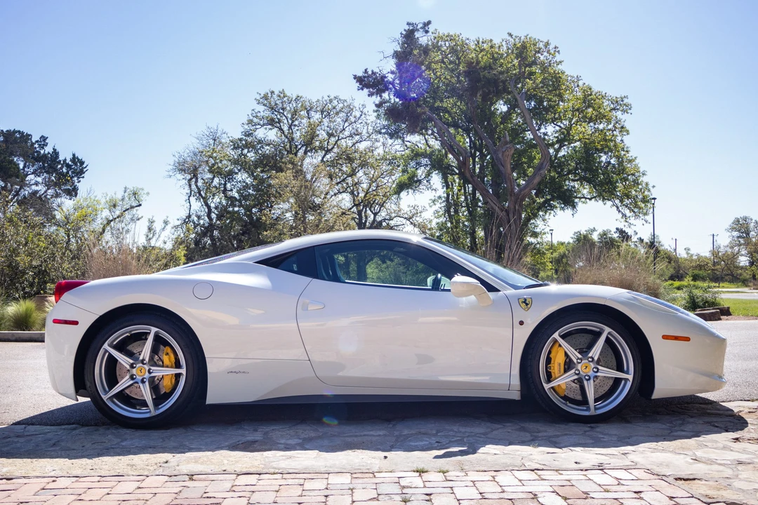 2010 Ferrari 458 Italia - Image 6 of 31