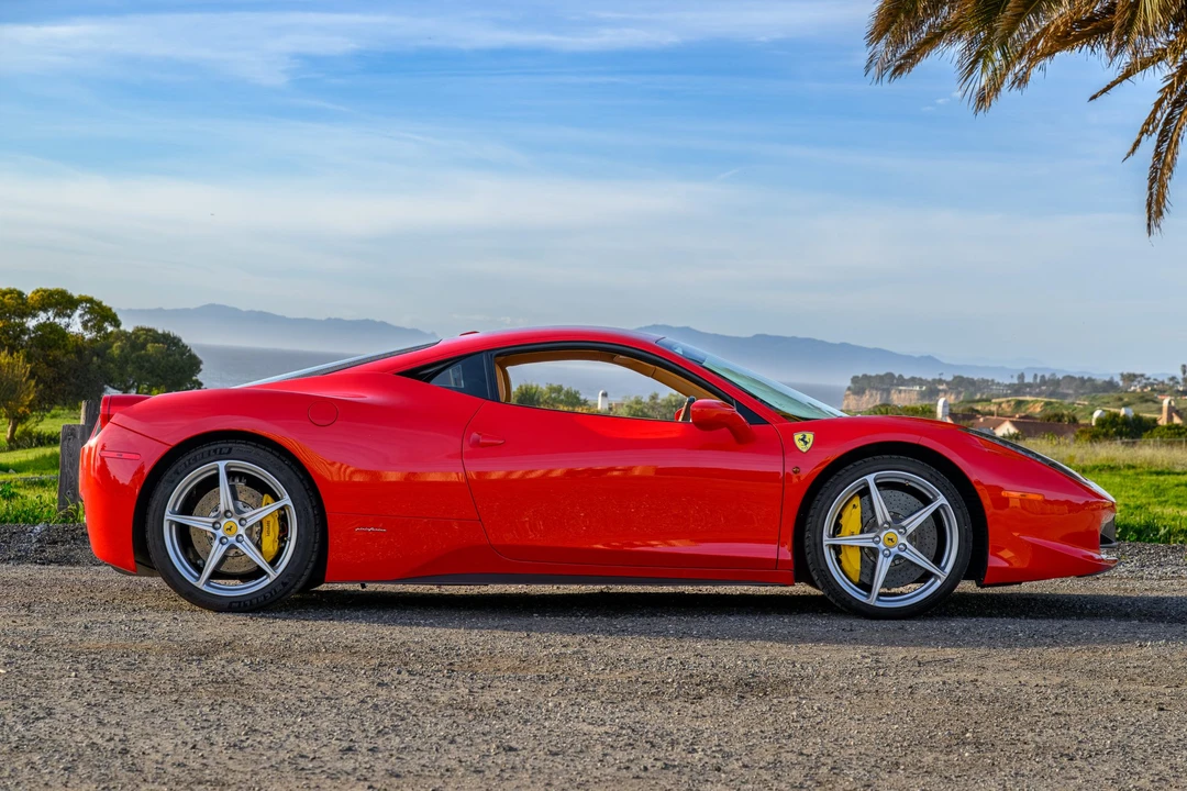 2010 Ferrari 458 Italia - Image 5 of 31