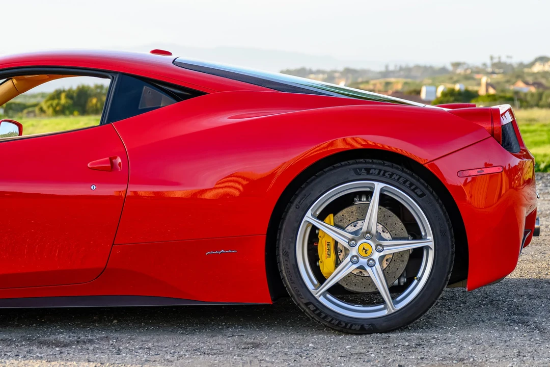 2010 Ferrari 458 Italia - Image 15 of 31