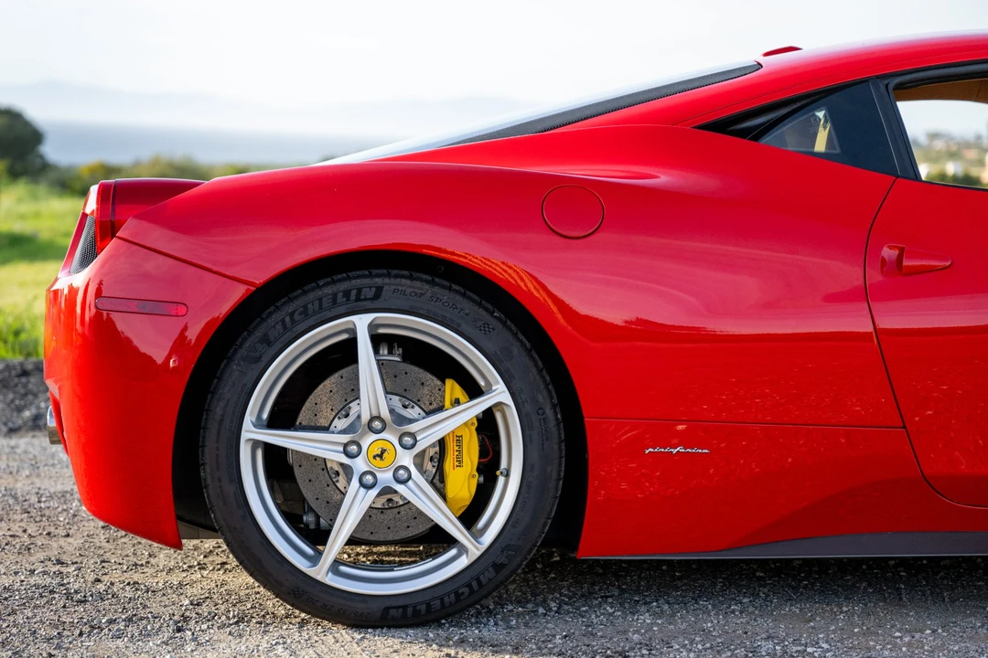 2010 Ferrari 458 Italia - Image 16 of 31