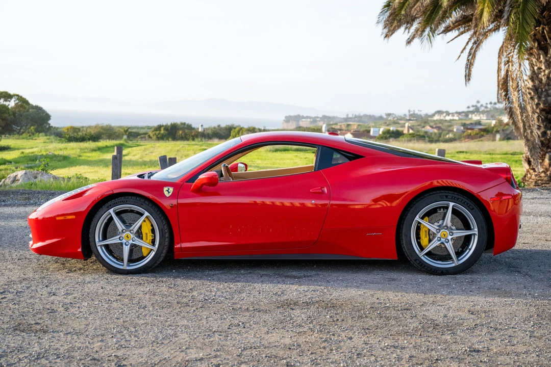 2010 Ferrari 458 Italia - Image 9 of 31