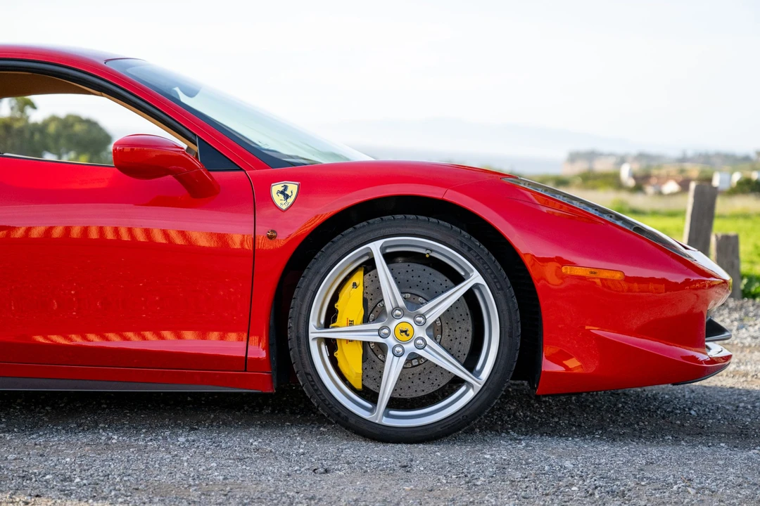 2010 Ferrari 458 Italia - Image 17 of 31