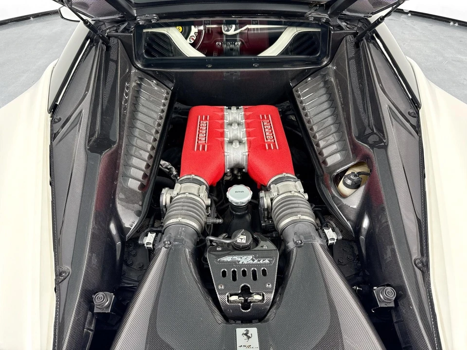 2010 Ferrari 458 Italia - Image 24 of 31