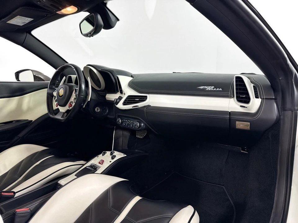 2010 Ferrari 458 Italia - Image 8 of 31