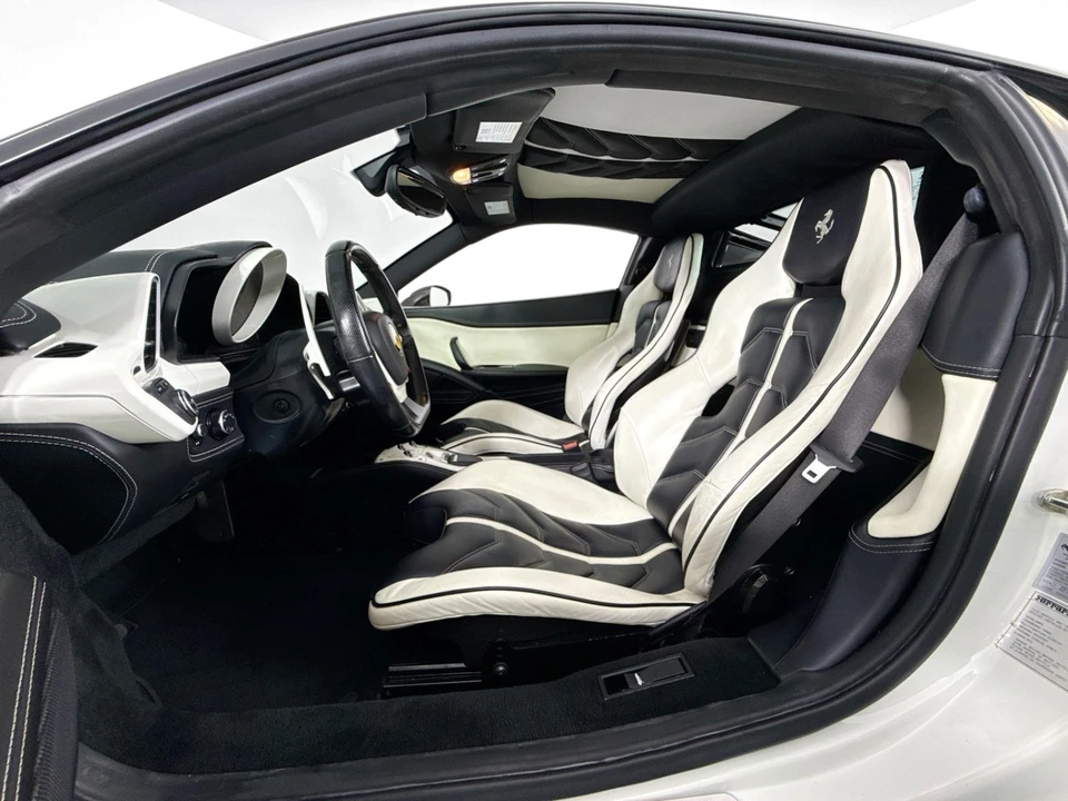 2010 Ferrari 458 Italia - Image 7 of 31