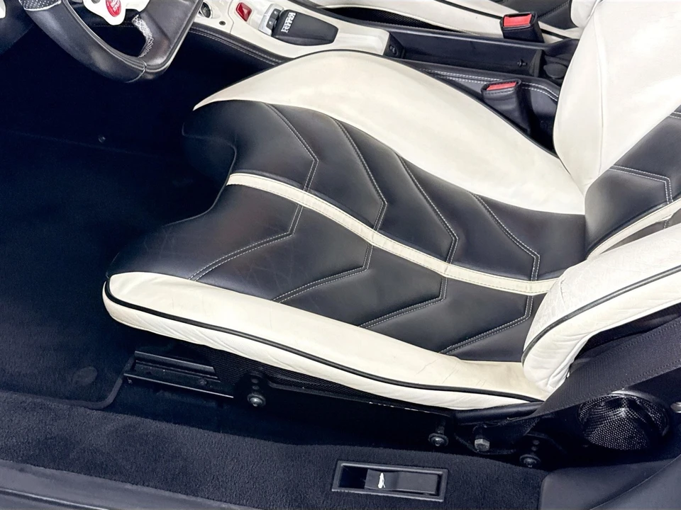 2010 Ferrari 458 Italia - Image 10 of 31