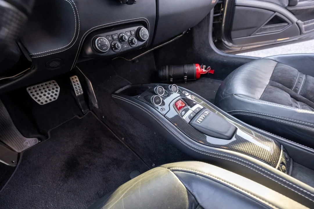 2010 Ferrari 458 Italia - Image 16 of 21