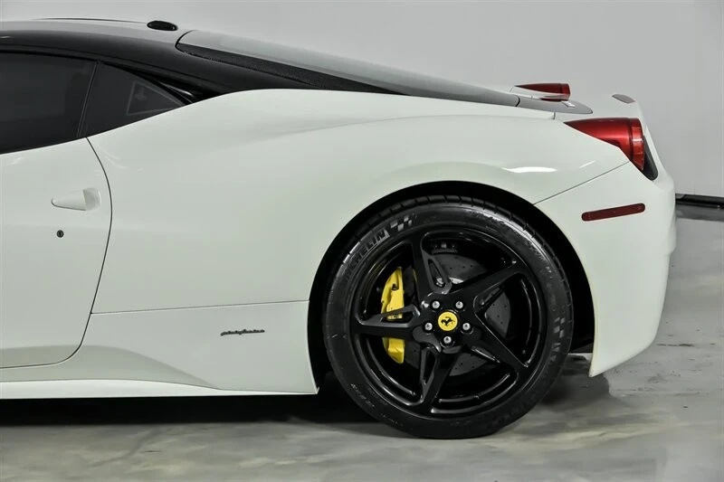 2010 Ferrari 458 Italia - Image 9 of 12