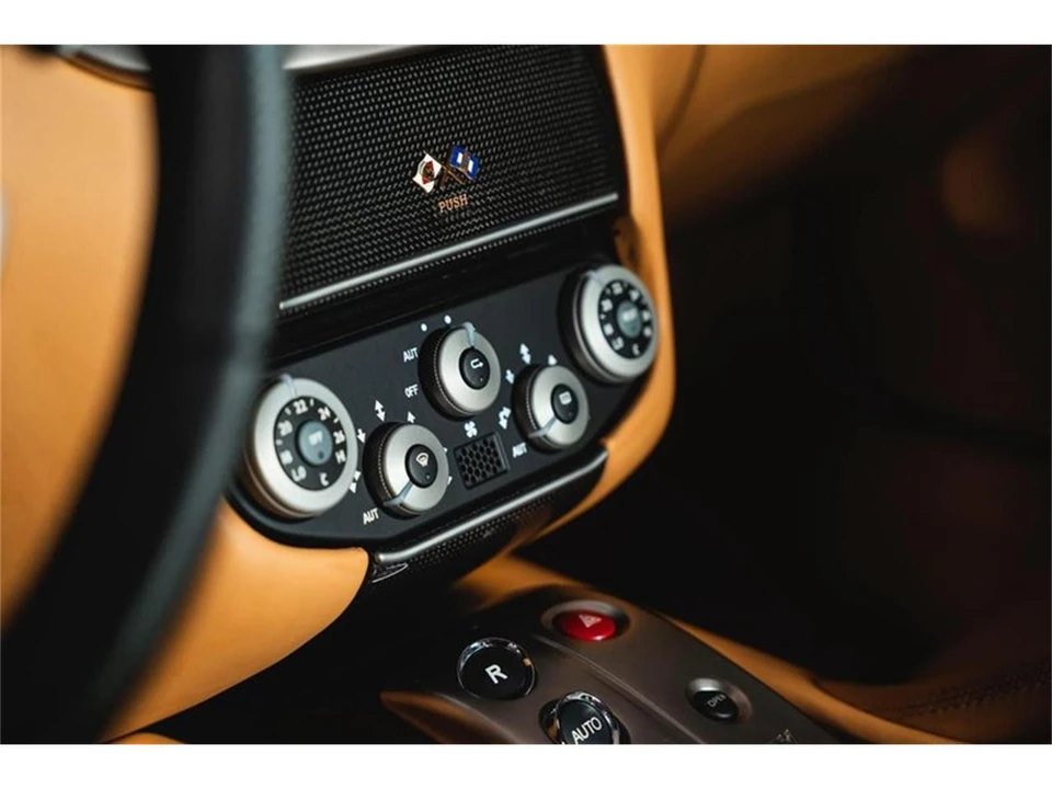 2010 Ferrari 599 GTB Fiorano - Image 15 of 31