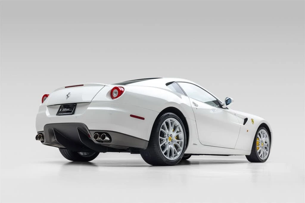 2010 Ferrari 599 GTB Fiorano - Image 16 of 31