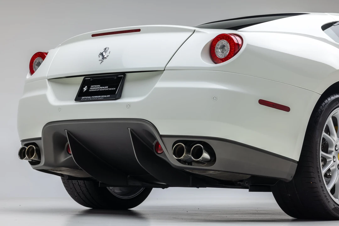 2010 Ferrari 599 GTB Fiorano - Image 17 of 31