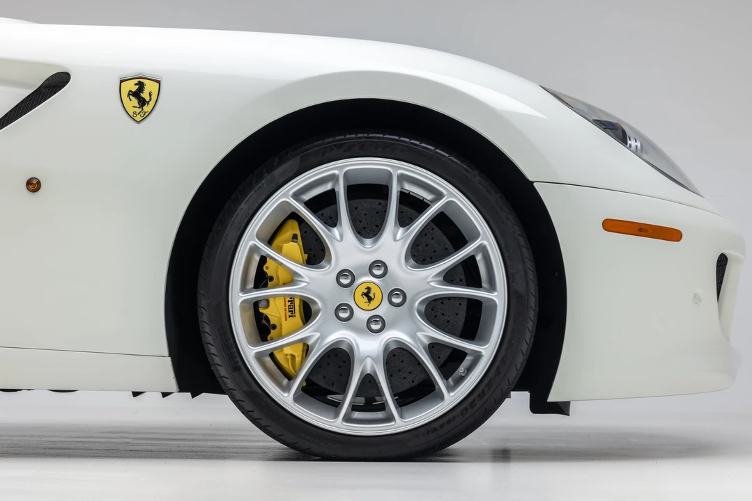 2010 Ferrari 599 GTB Fiorano - Image 19 of 31