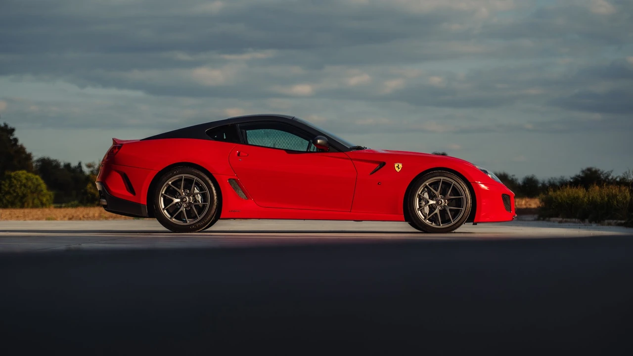 2010 Ferrari 599 GTO - Image 25 of 31