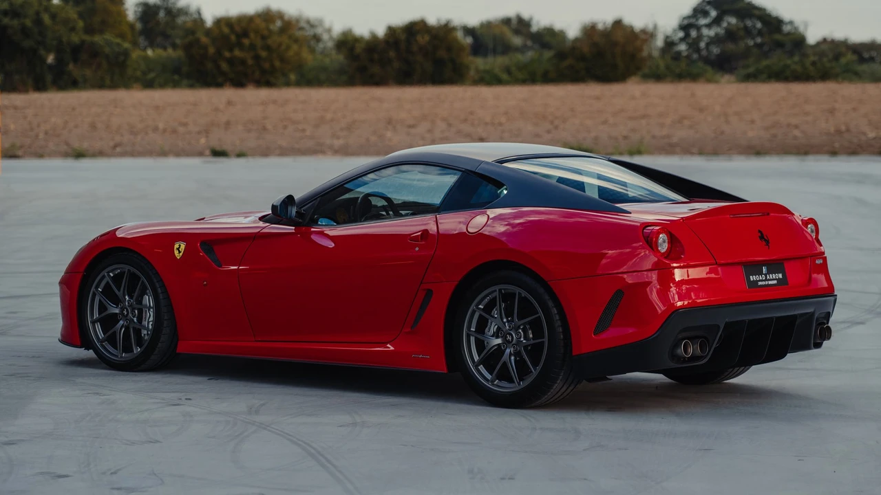 2010 Ferrari 599 GTO - Image 30 of 31