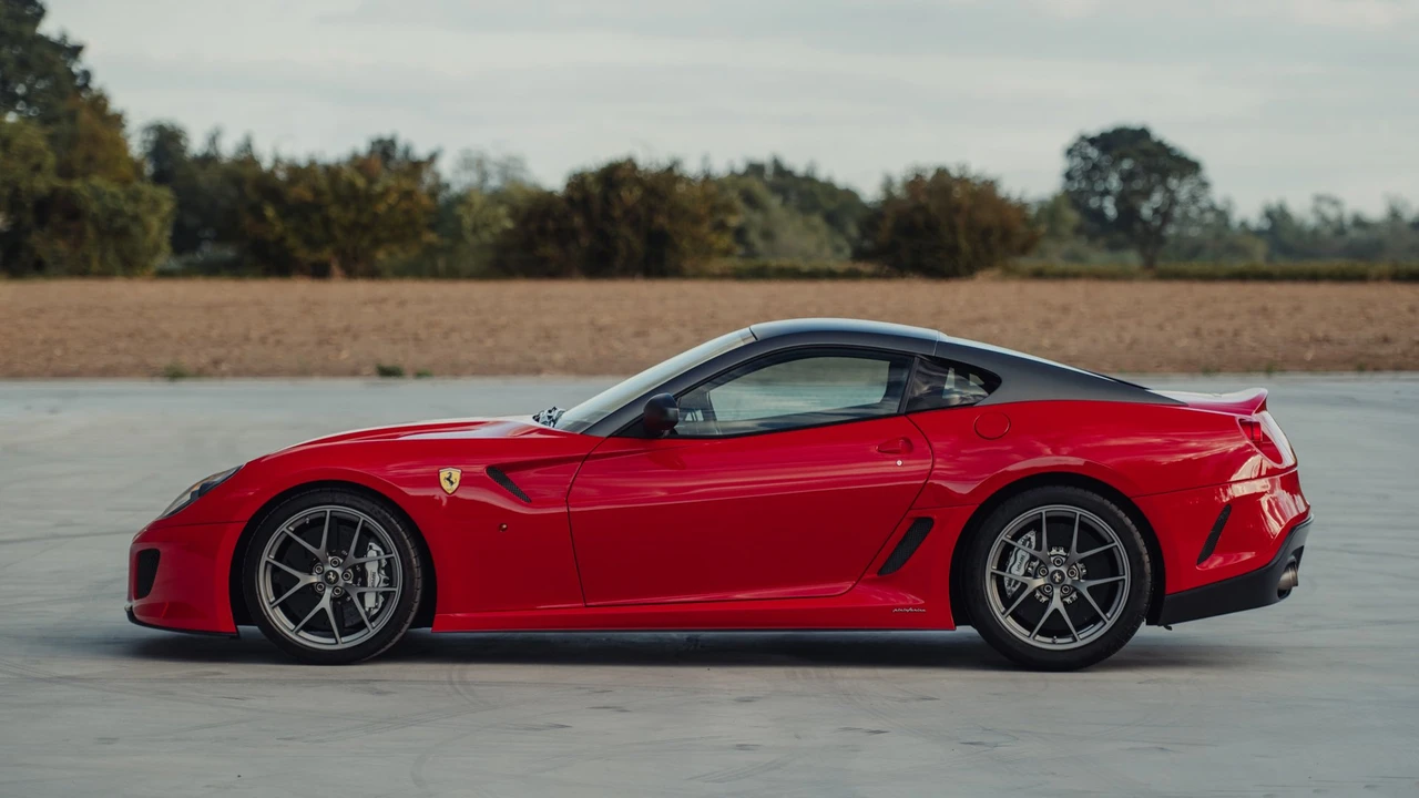 2010 Ferrari 599 GTO - Image 17 of 31
