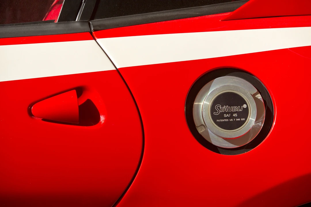 2010 Ferrari 599XX - Image 15 of 31