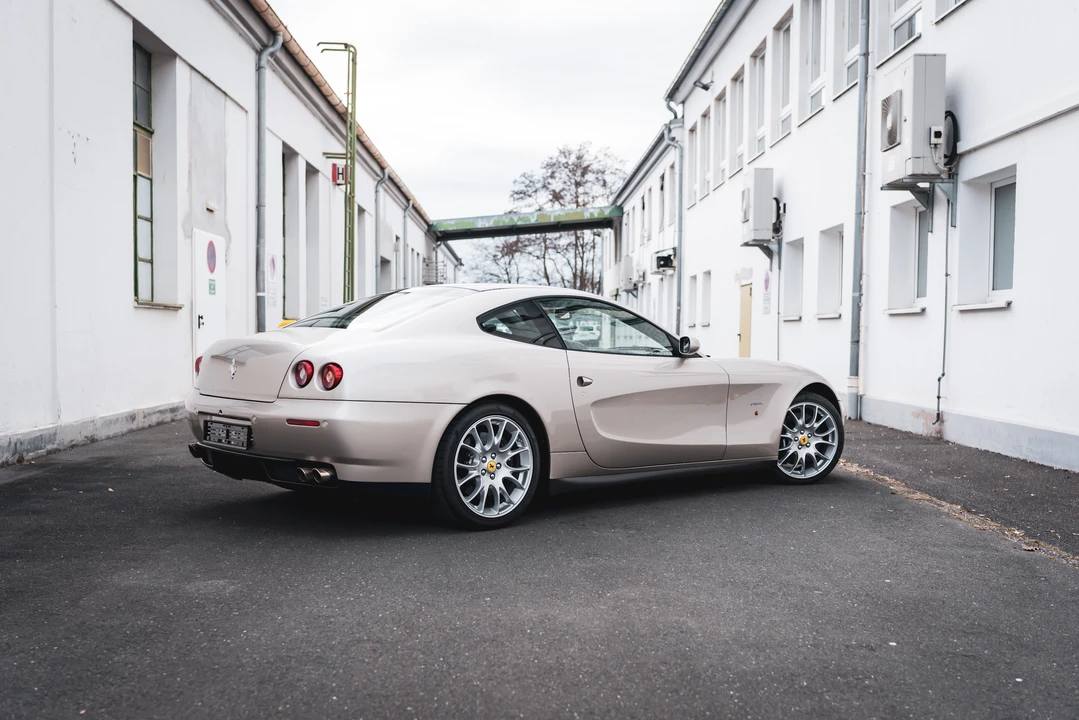 2010 Ferrari 612 - Image 4 of 31