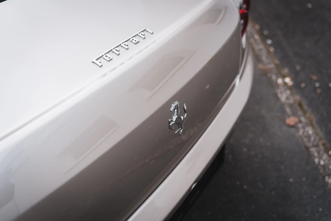 2010 Ferrari 612 - Image 26 of 31
