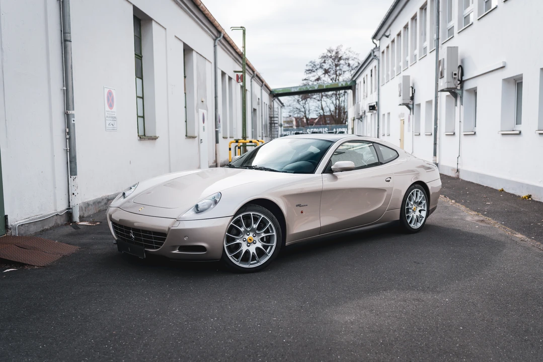 2010 Ferrari 612 - Image 16 of 31