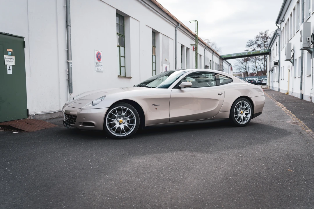 2010 Ferrari 612 - Image 17 of 31
