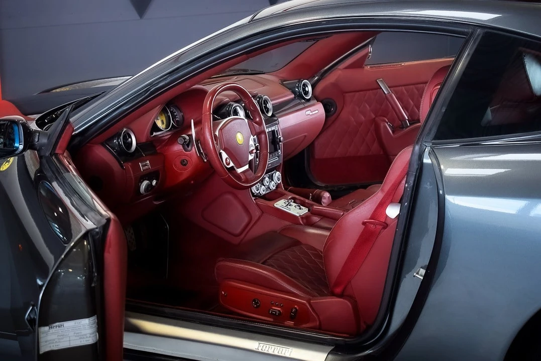2010 Ferrari 612 - Image 26 of 30