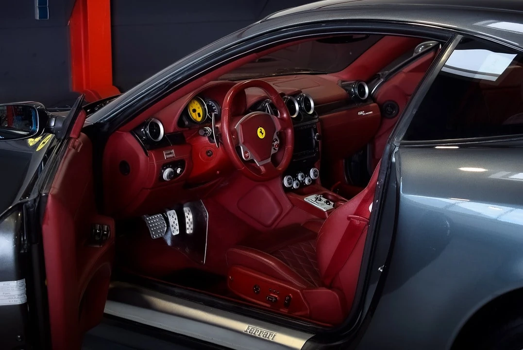 2010 Ferrari 612 - Image 25 of 30