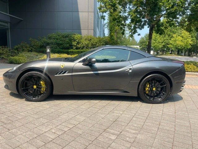 2010 Ferrari California - Image 2 of 20