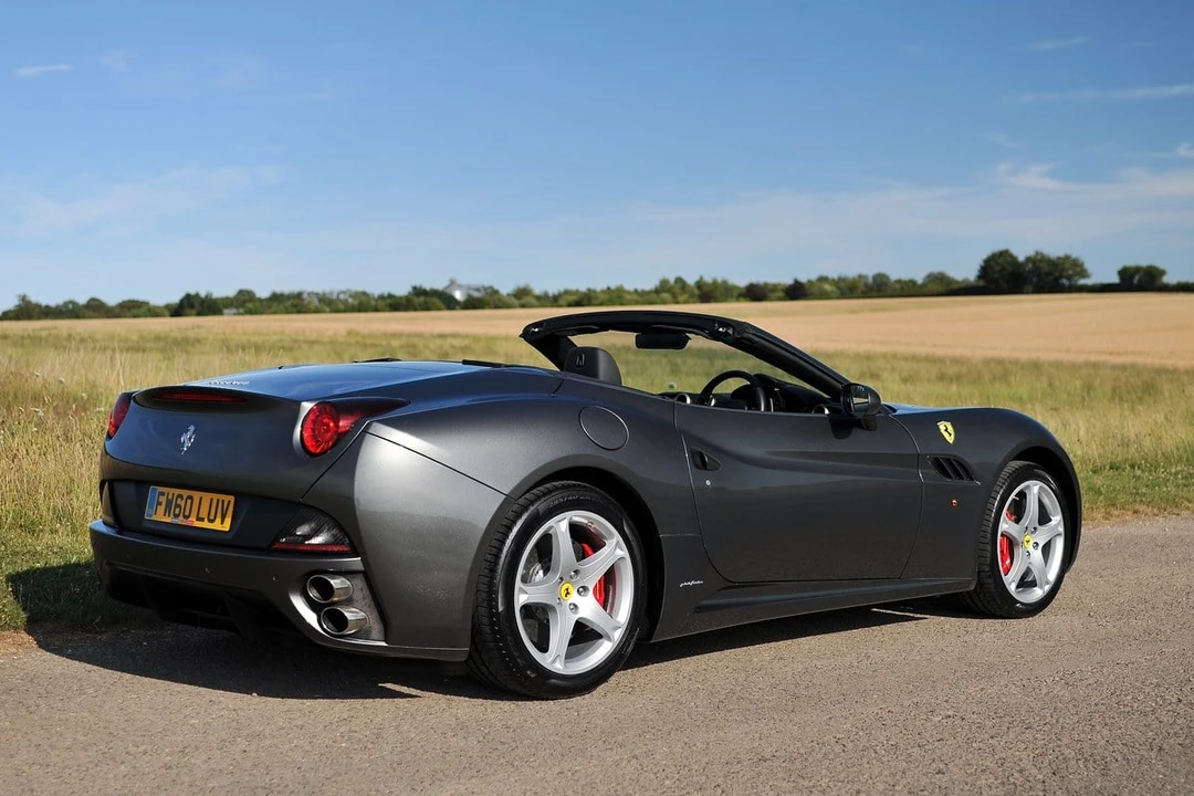 2010 Ferrari California - Image 8 of 30