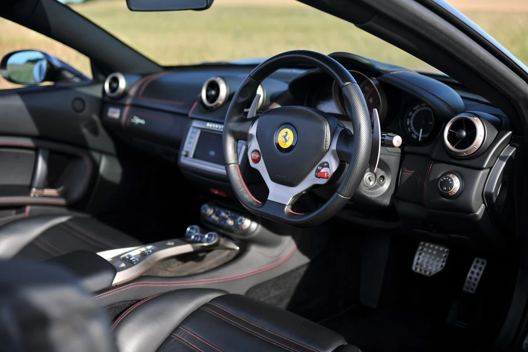 2010 Ferrari California - Image 17 of 30