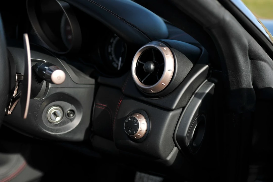 2010 Ferrari California - Image 22 of 30