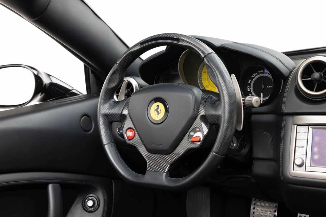2010 Ferrari California - Image 10 of 31