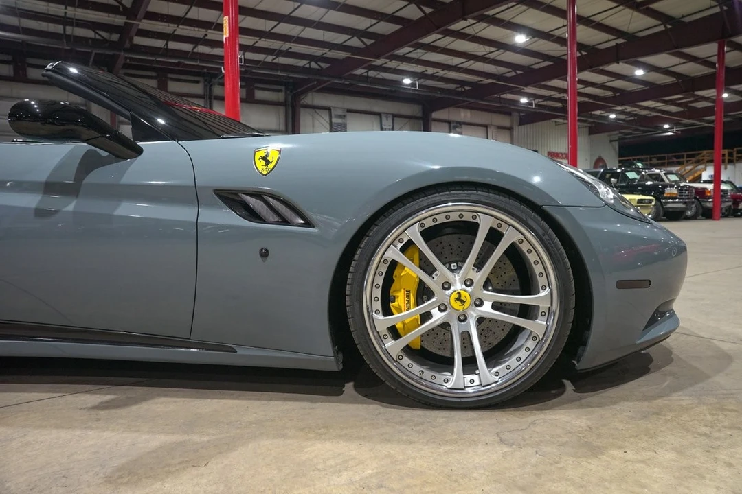 2010 Ferrari California - Image 11 of 31