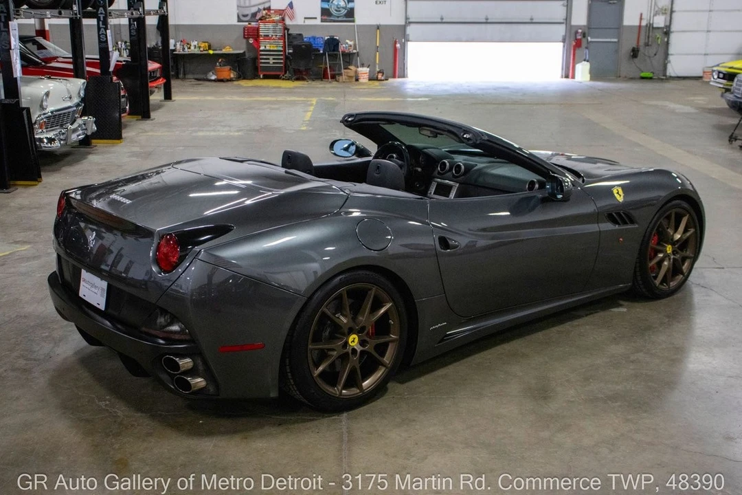 2010 Ferrari California - Image 8 of 31