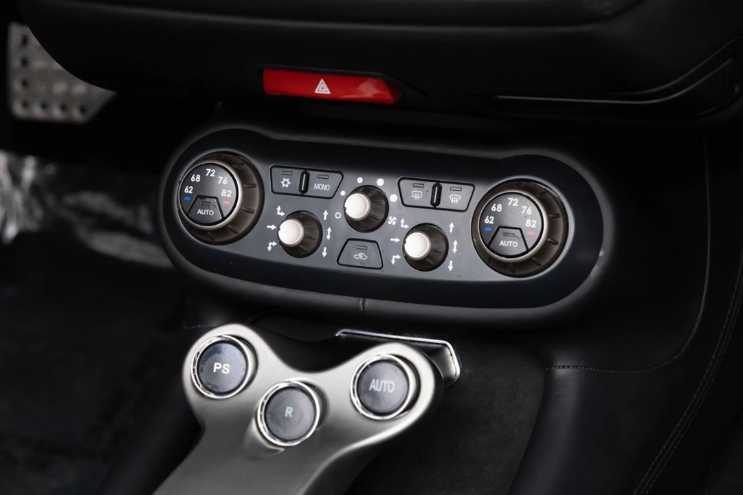 2010 Ferrari California - Image 20 of 31