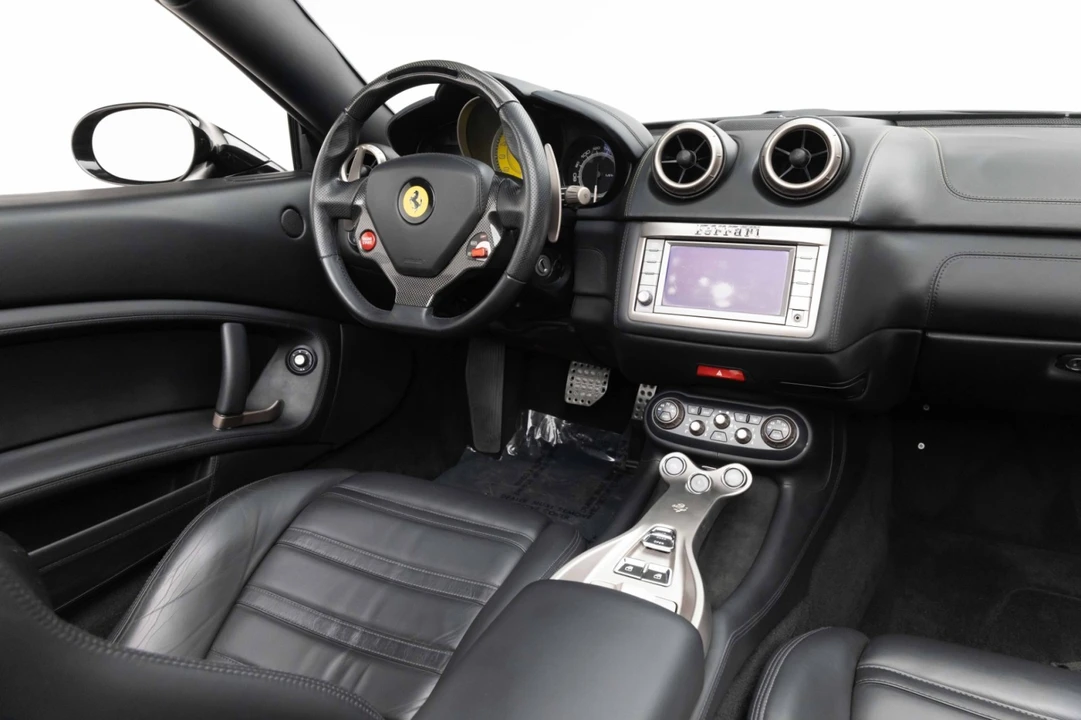 2010 Ferrari California - Image 18 of 31