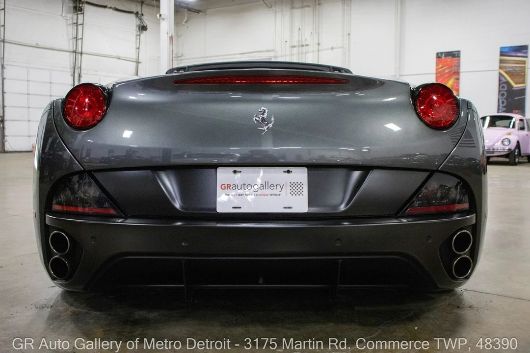 2010 Ferrari California - Image 7 of 31