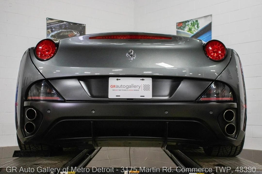 2010 Ferrari California - Image 21 of 31