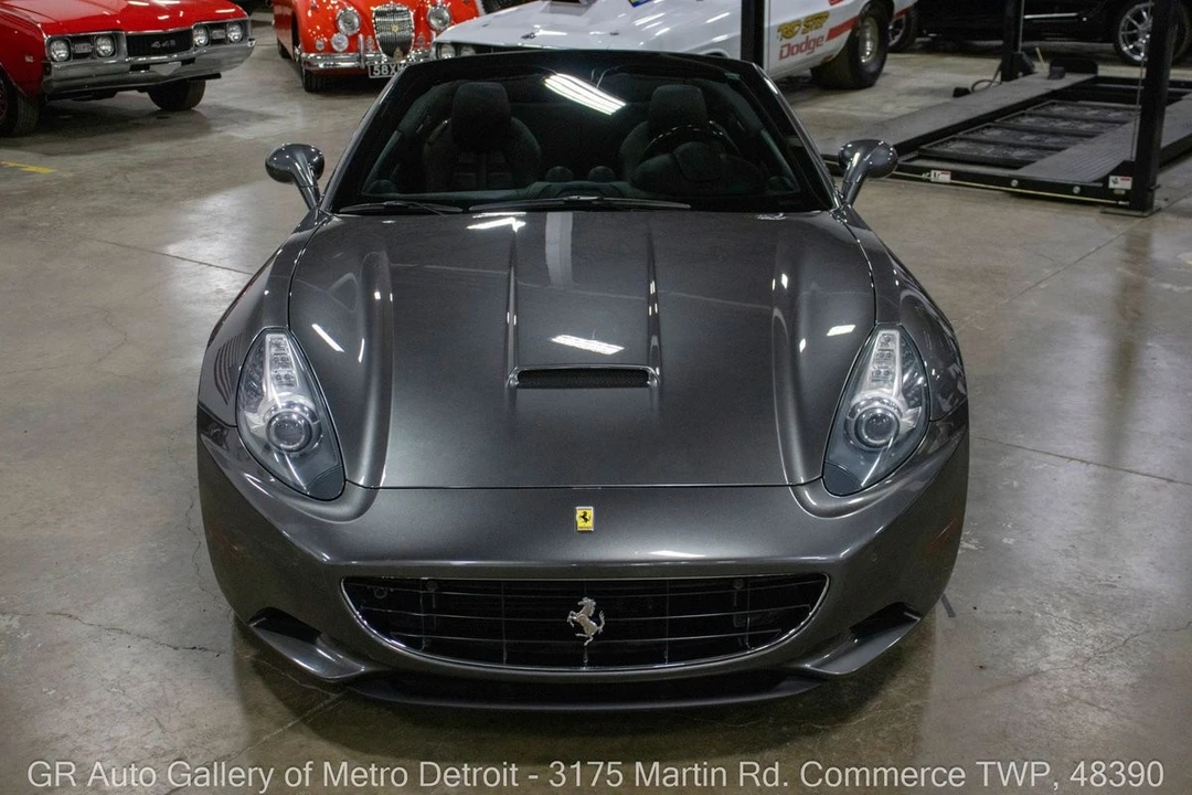 2010 Ferrari California - Image 12 of 31
