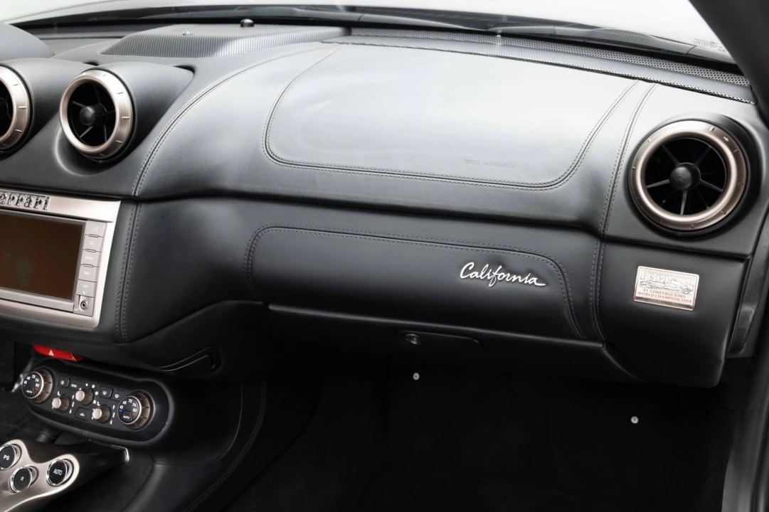 2010 Ferrari California - Image 22 of 31