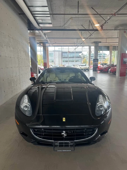 2010 Ferrari California - Image 2 of 10