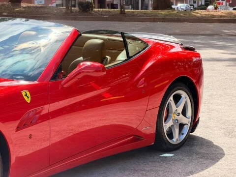 2010 Ferrari California - Image 14 of 20
