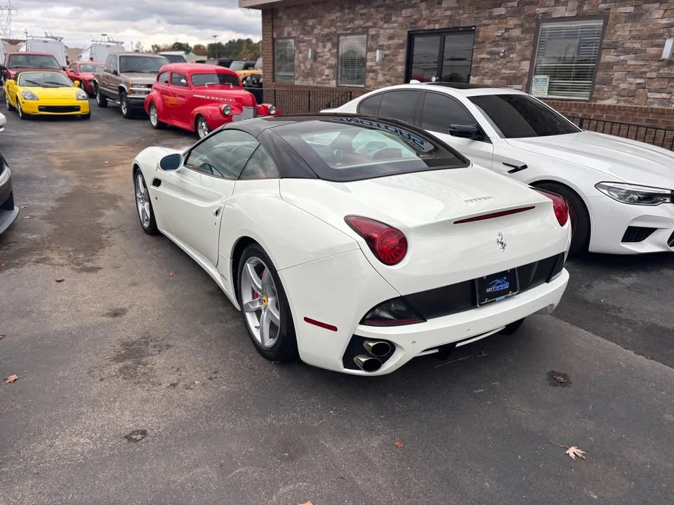 2010 Ferrari California - Image 5 of 10